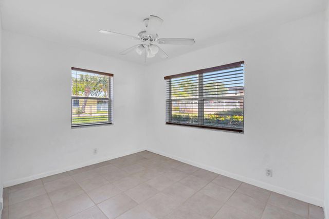 710 SE 4th Avenue, Delray Beach, FL 33483