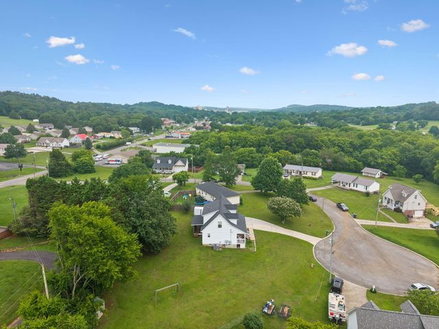 140 Apple Valley Court NE, Charleston, TN 37310