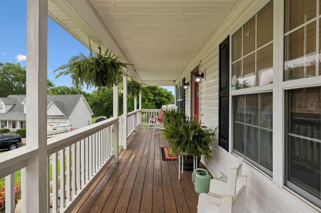 140 Apple Valley Court NE, Charleston, TN 37310