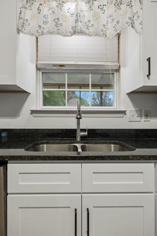 140 Apple Valley Court NE, Charleston, TN 37310