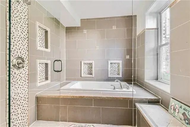 2351 S Whipple Street, Chicago, IL 60623