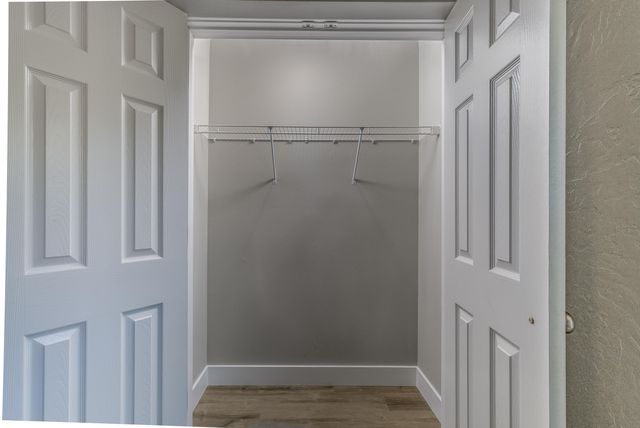 3840 W Riley Street, Bolivar, MO 65613