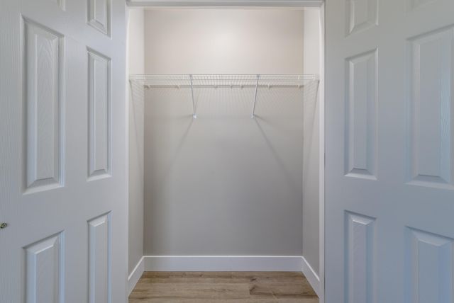 3840 W Riley Street, Bolivar, MO 65613