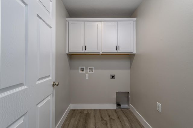 3840 W Riley Street, Bolivar, MO 65613