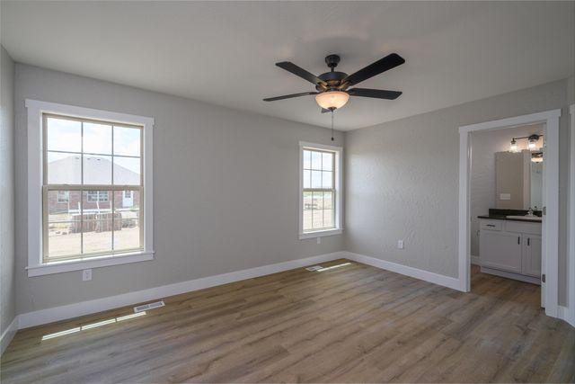 3840 W Riley Street, Bolivar, MO 65613