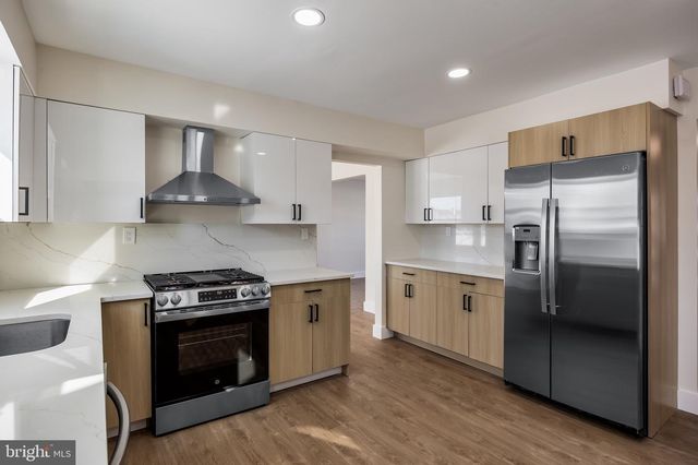 22 WILLOW RIDGE RD, Marlton, NJ 08053