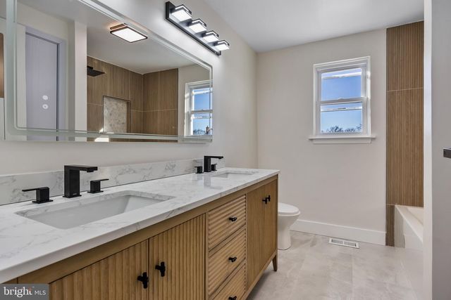 22 WILLOW RIDGE RD, Marlton, NJ 08053