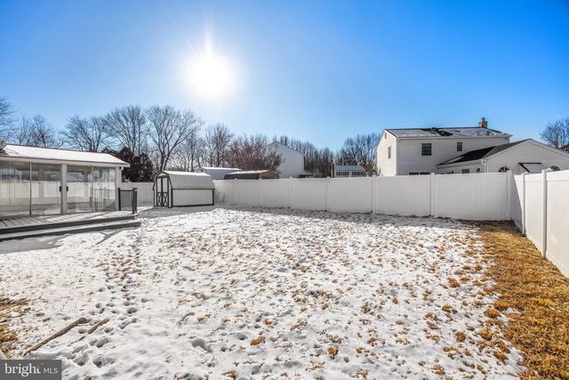 22 WILLOW RIDGE RD, Marlton, NJ 08053