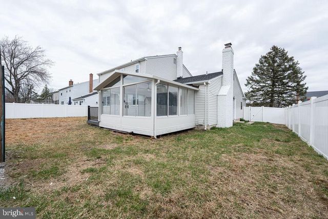 22 WILLOW RIDGE RD, Marlton, NJ 08053