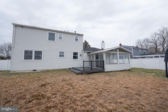 22 WILLOW RIDGE RD, Marlton, NJ 08053