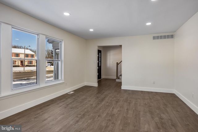 22 WILLOW RIDGE RD, Marlton, NJ 08053