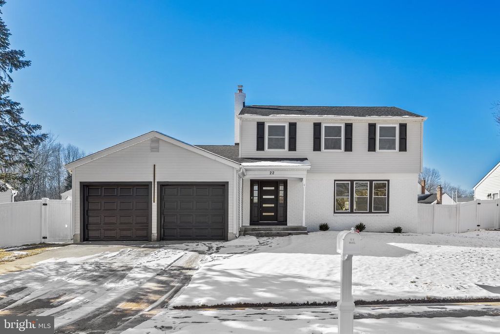 22 WILLOW RIDGE RD, Marlton, NJ 08053