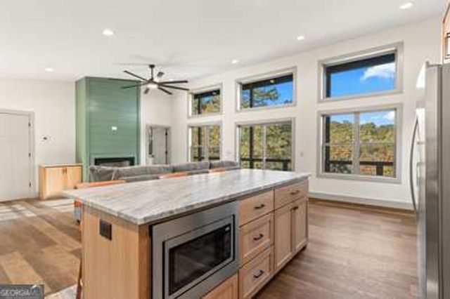 390 Fiddlers Way, Murphy, NC 28902