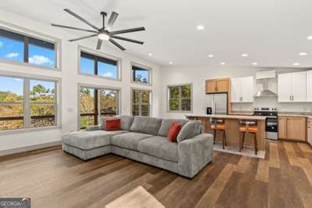 390 Fiddlers Way, Murphy, NC 28902