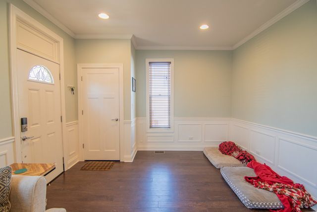 1513 Clinton Avenue, Berwyn, IL 60402