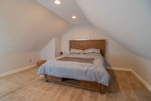 1513 Clinton Avenue, Berwyn, IL 60402