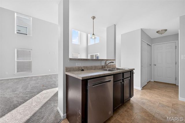 1319 Commons Circle, St Charles, MO 63304