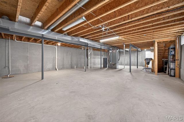 1319 Commons Circle, St Charles, MO 63304