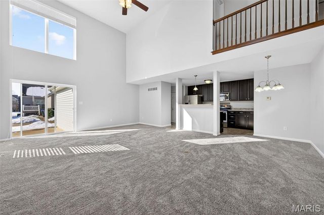 1319 Commons Circle, St Charles, MO 63304