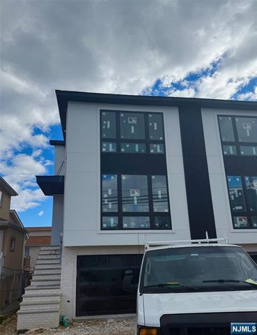 332 12th Street A, Palisades Park, NJ 07650