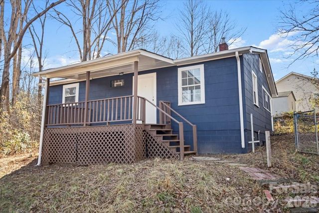 2217 Old Shelby Road, Hickory, NC 28602