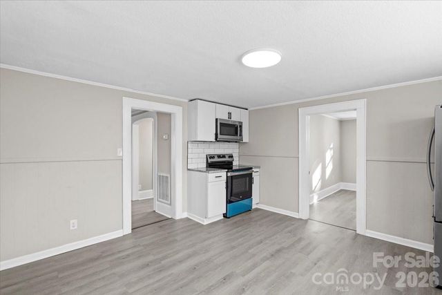 2217 Old Shelby Road, Hickory, NC 28602