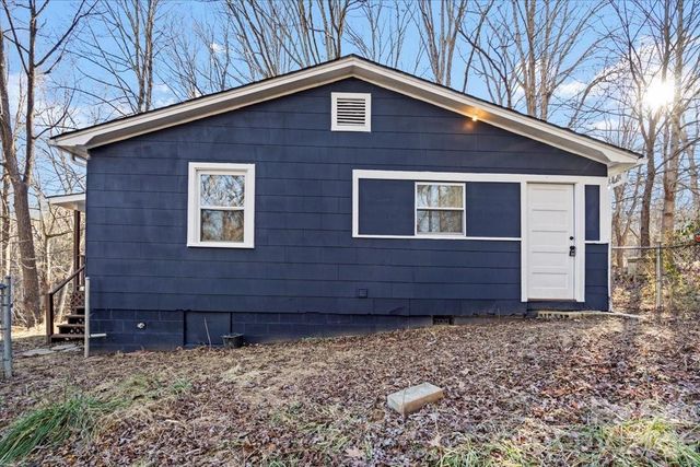 2217 Old Shelby Road, Hickory, NC 28602