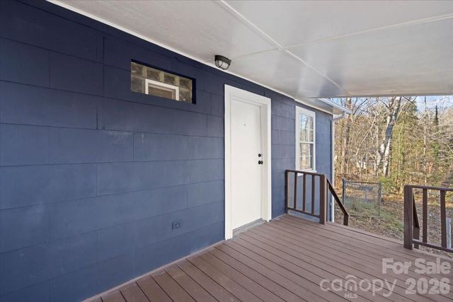 2217 Old Shelby Road, Hickory, NC 28602