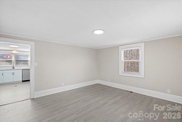 2217 Old Shelby Road, Hickory, NC 28602