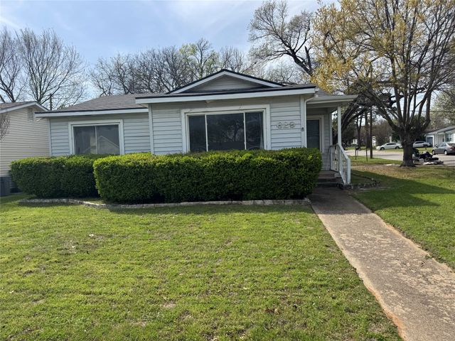 629 Harrison Lane, Hurst, TX 76053