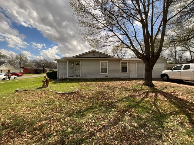 629 Harrison Lane, Hurst, TX 76053