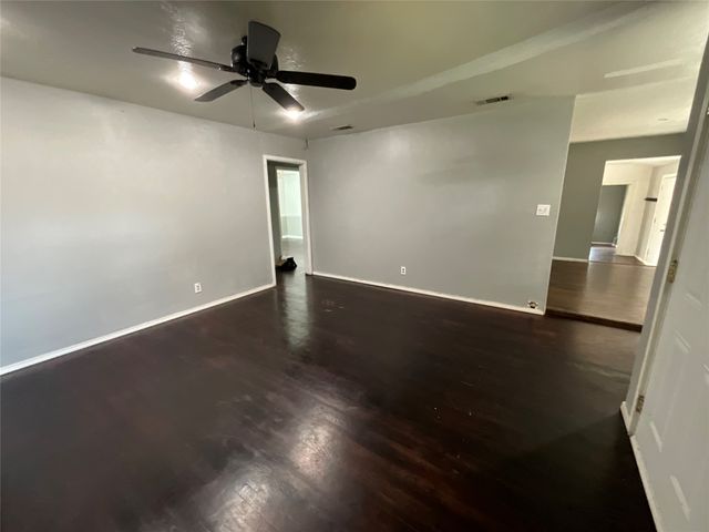 629 Harrison Lane, Hurst, TX 76053