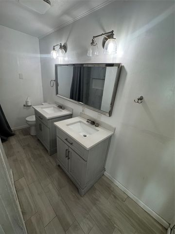 629 Harrison Lane, Hurst, TX 76053