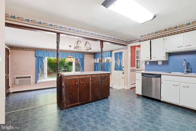 148 WHARTON LN, Bethlehem, PA 18017