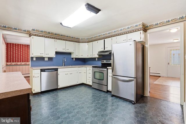 148 WHARTON LN, Bethlehem, PA 18017