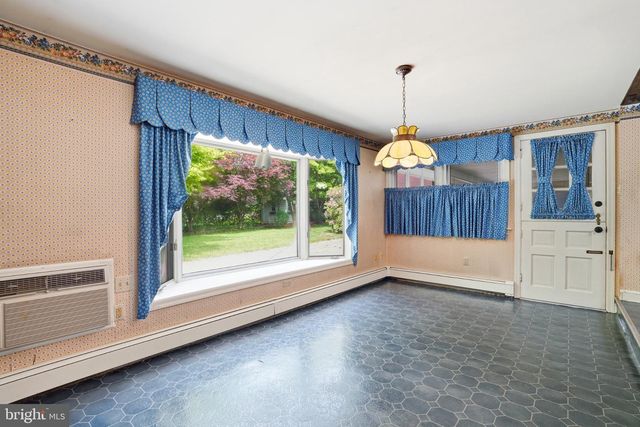 148 WHARTON LN, Bethlehem, PA 18017