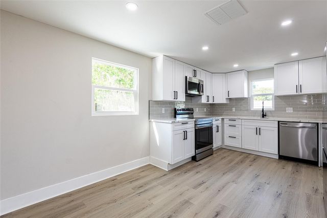 2516 W KIRBY STREET, Tampa, FL 33614