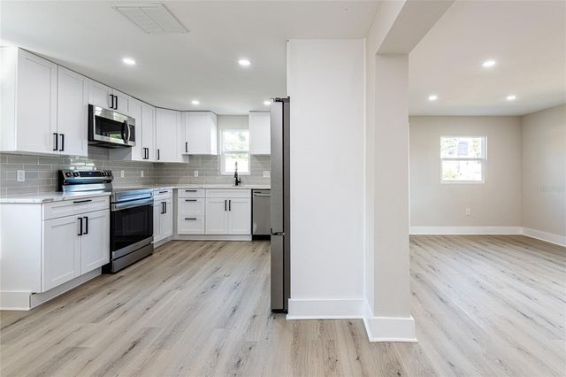 2516 W KIRBY STREET, Tampa, FL 33614