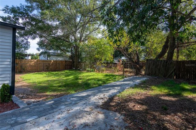 2516 W KIRBY STREET, Tampa, FL 33614
