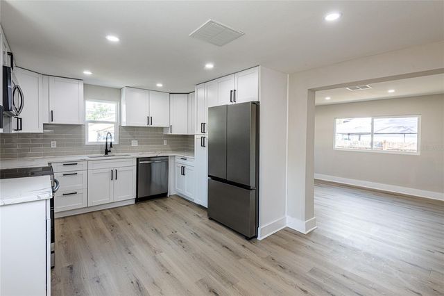 2516 W KIRBY STREET, Tampa, FL 33614