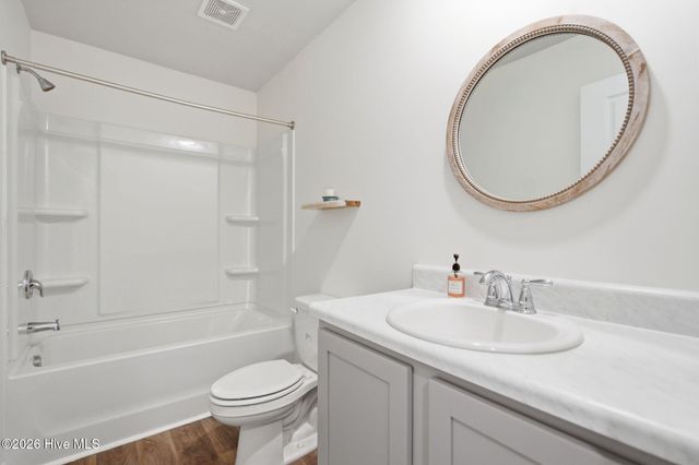 5718 Parterre Court NE, Leland, NC 28451