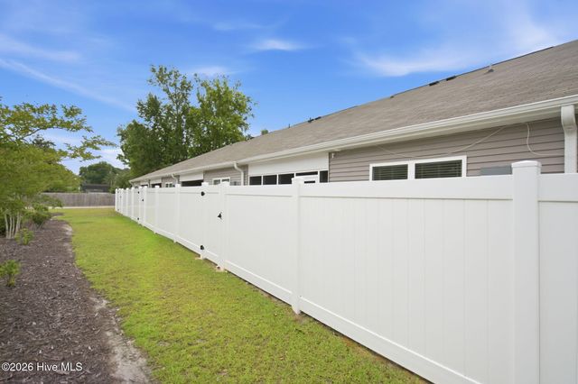 5718 Parterre Court NE, Leland, NC 28451