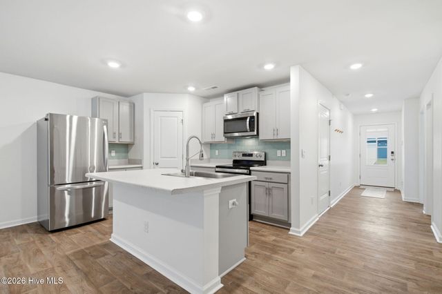 5718 Parterre Court NE, Leland, NC 28451
