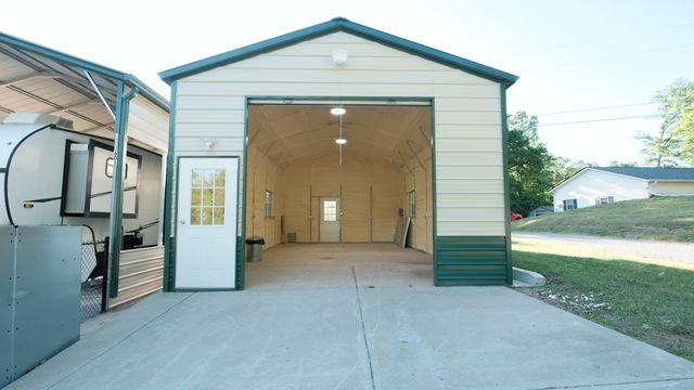 601 Pumpkin Ridge Rd, Dover, TN 37058