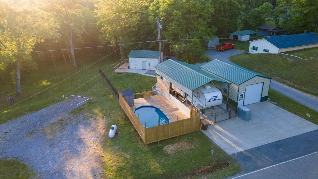601 Pumpkin Ridge Rd, Dover, TN 37058
