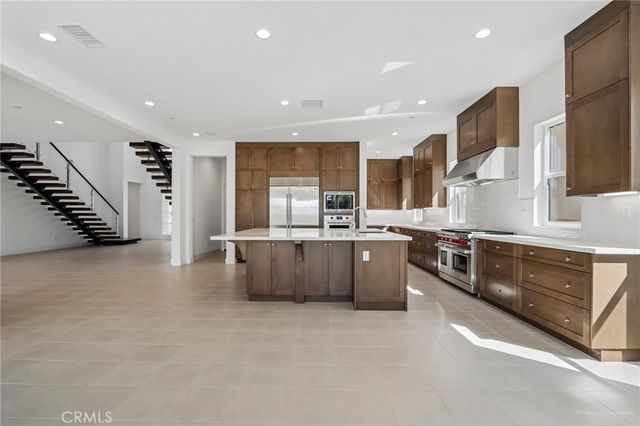 20580 Edgewood Court, Chatsworth, CA 91311