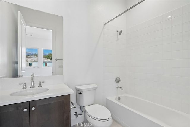 20580 Edgewood Court, Chatsworth, CA 91311