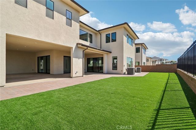 20580 Edgewood Court, Chatsworth, CA 91311