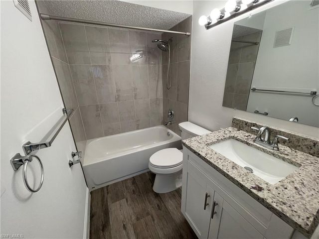 2190 Arbour Walk CIR 2216, Naples, FL 34109