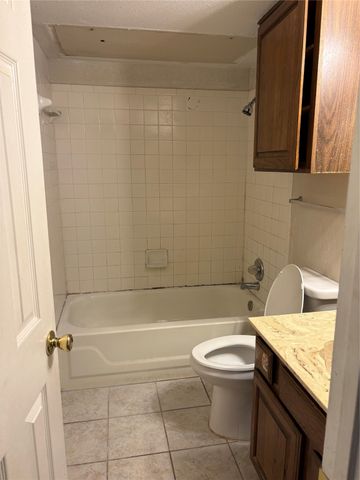 823 W Harwood Road E, Hurst, TX 76054